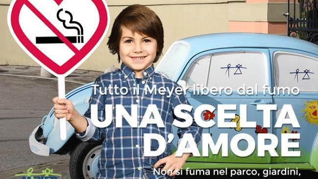 Meyer libero dal fumo: tabacco vietato anche all'esterno