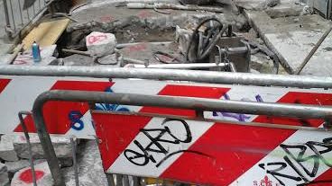 Via Palazzuolo, il degrado sotto e sopra