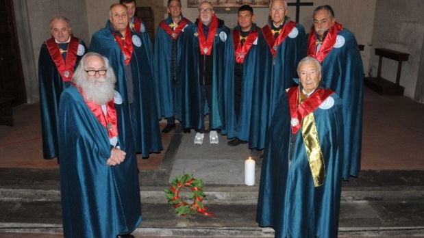 La Venerabile Compagnia dei Quochi accende il Ceppo di Natale