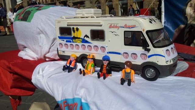 Flash mob degli autisti di Ataf per 'salutare' Renzi