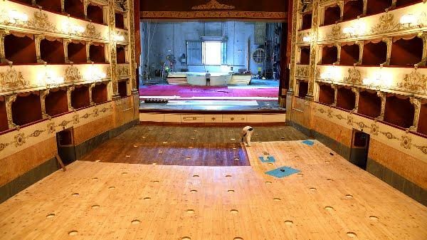 fondazione-teatro-della-toscana-cartelloni-da-valutare