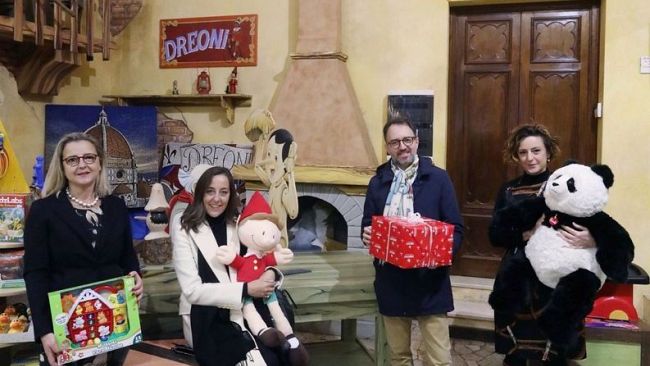 Natale per tutti a Firenze: la novità dei giocattoli sospesi 