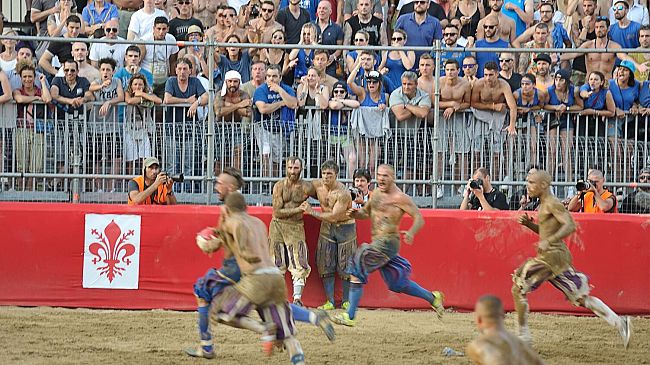 Nel giorno di San Giovanni, la finale tra Azzurri e Rossi