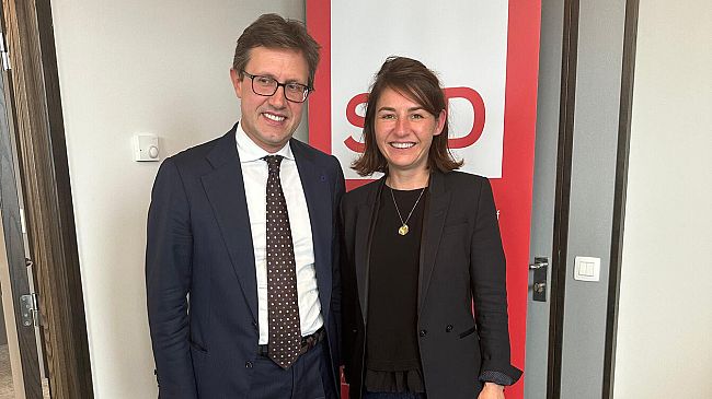 Nardella (PD) invita Airbnb alla collaborazione contro l’overtourism