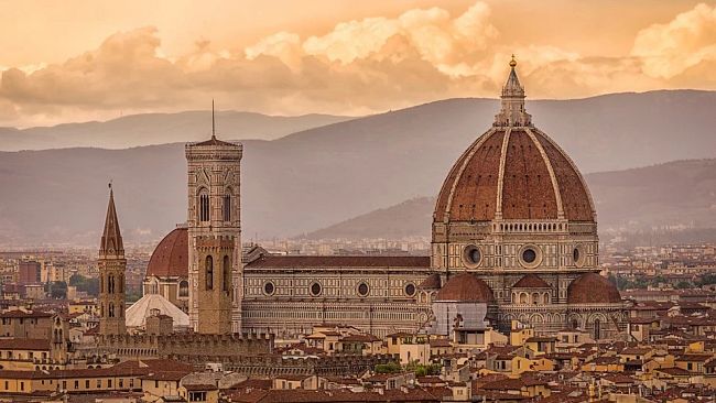 Incontro tra domanda e offerta: la fiera toscana del lavoro, in Fortezza