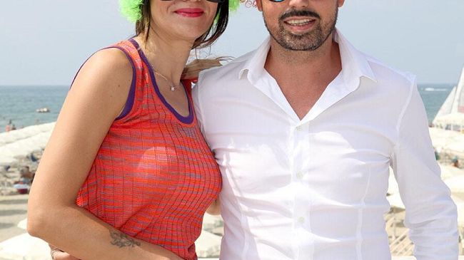 ​Parrucche colorate e un tuffo multicolore per “Nicco and friends”