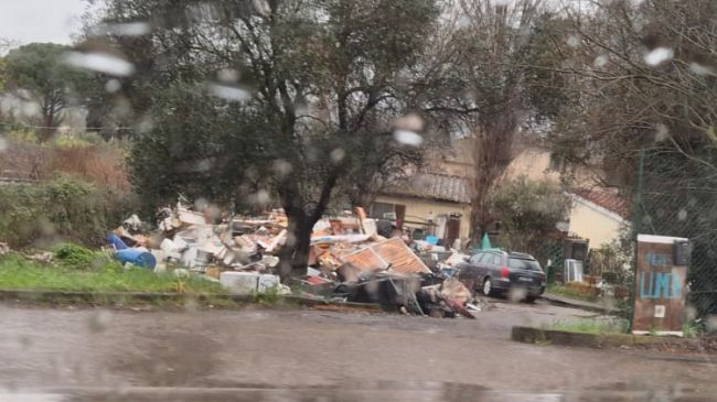 Rovezzano, discarica abusiva in via della Chimera