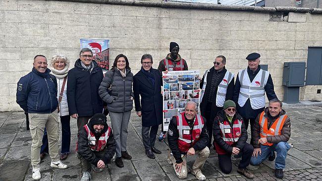 Viale Fratelli Rosselli, ripulita la facciata del sottopasso