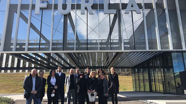 Moda e artigianato nel Chianti: una scuola di lavorazione della pelle