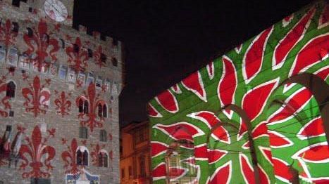 Hofsetter trasforma Palazzo e Ponte Vecchio in tele d'arte contemporanea