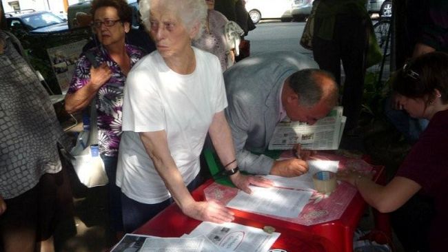 Presidio Fisioterapico di piazza Elia Dalla Costa, residenti protestano