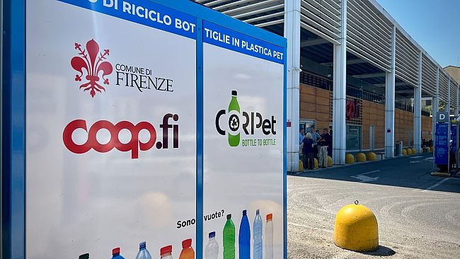 Ecocompattatore al Coop.fi: 1 punto o 1 centesimo per ogni bottiglia