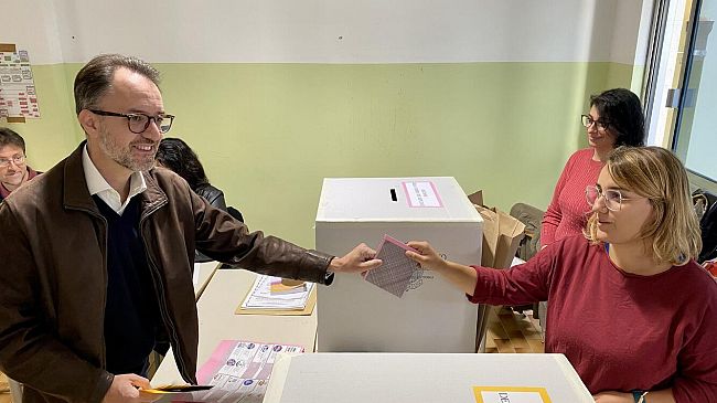 Elezioni Politiche 2022: alta affluenza al voto in Toscana con il 57%