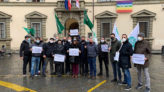 Ambulanti toscani, rinnovo delle concessioni fino al 2032