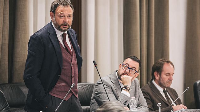 Alluvione: i politici fanno il 'Cross' sul fango