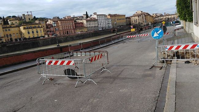Lungarno Diaz: al via i saggi per sondare la stabilità della strada