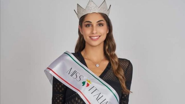 Ofelia Passaponti corona il sogno, è Miss Italia 