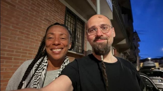 Il sorriso di Antonella Bundu appena rientrata 