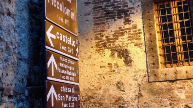 Cartelli turistici con il QR code