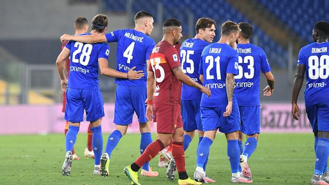 La Fiorentina è sconfitta a Roma grazie a un rigore inesistente 