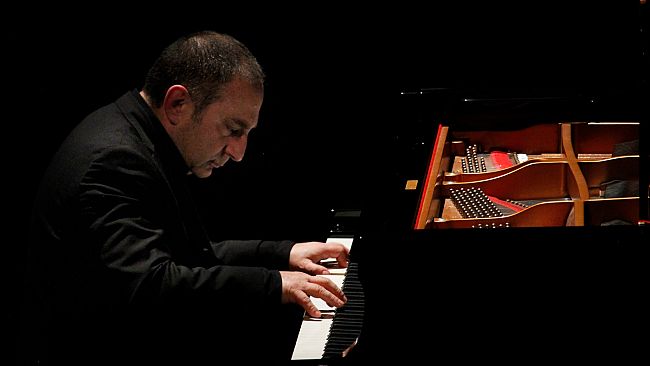 Costantino Catena solista dell’Orchestra da Camera Fiorentina 