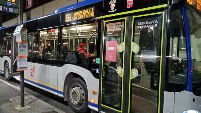 Bus, 530 autisti out per Covid: disagi e corse che saltano