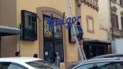 Cinema Fulgor, l'insegna se ne va: cittadini preoccupati