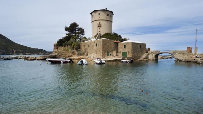 Coronavirus, l'isola del Giglio è un caso scientifico: 1 solo contagiato