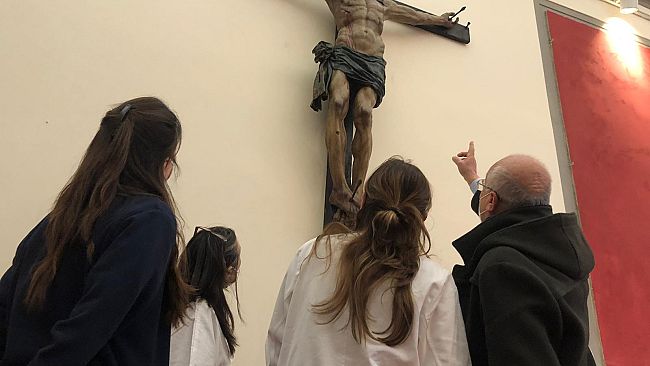 Il Crocifisso di Francesco da Sangallo esposto a Santa Maria Nuova a Firenze