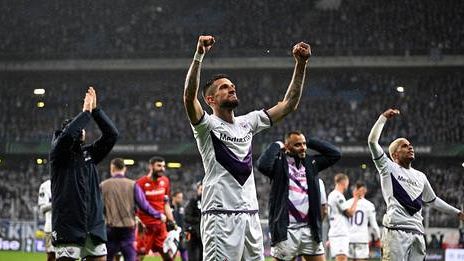 Straordinario poker viola in Polonia