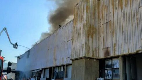 Incendio del capannone all'Osmannoro: le valutazioni di Arpat