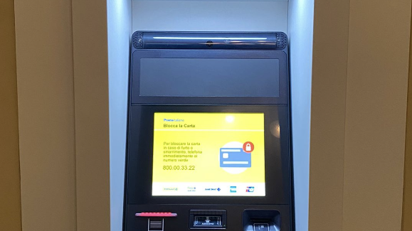 Poste italiane: in via Pellicceria il primo ATM Postamat Cash In