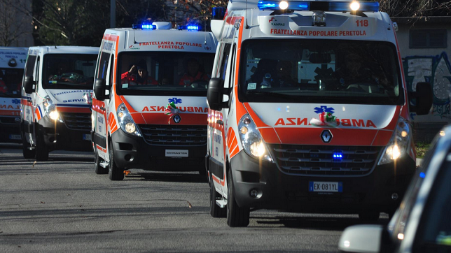 Noleggia auto di lusso, investe uno scooterista ed accusa il navigatore