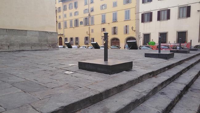 Manifestazione anti-Comune in piazza Santo Spirito