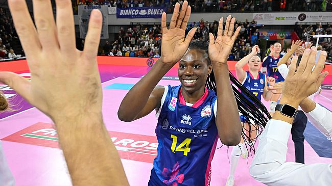 Volley: Linda Nwakalor resta a Scandicci 