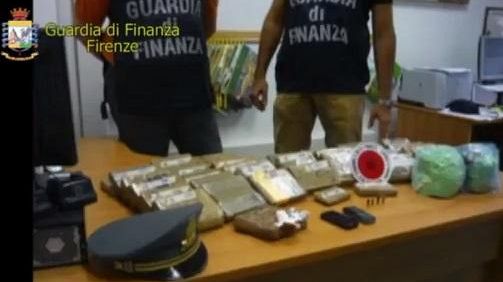 Droga, sequestrate due tonnellate di stupefacenti - Video -
