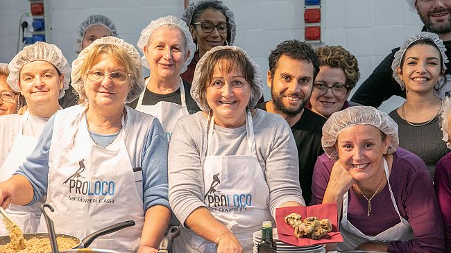 mostra-mercato-del-tartufo-bianco-e-nero-del-mugello-a-borgo