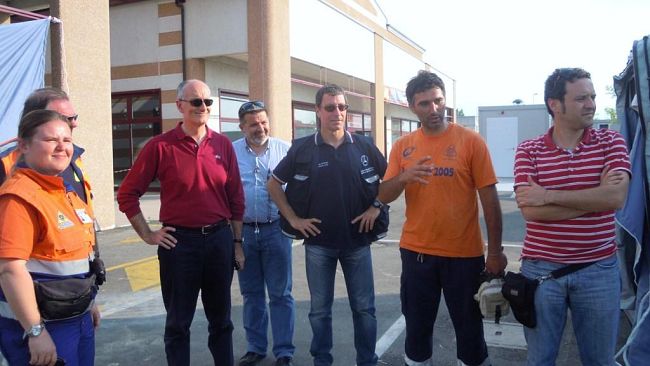 Terremoto, il Prefetto Gabrielli visita il campo delle Misericordie