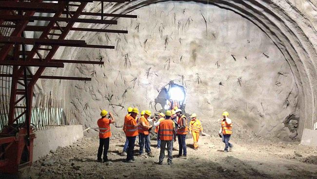 Sr 429: completato lo scavo della galleria di Monte Acuto