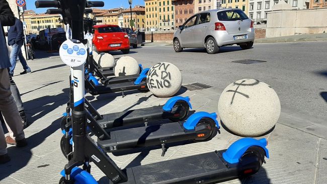 Firenze, ecco i monopattini e gli scooter elettrici a noleggio