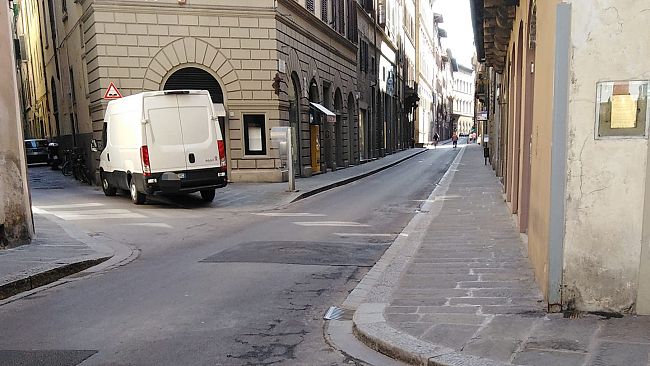 Commercio a Firenze: entra in vigore un nuovo piano di tutela