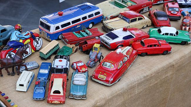 Riparte 'Antiquari in centro' in piazza Farinata a Empoli