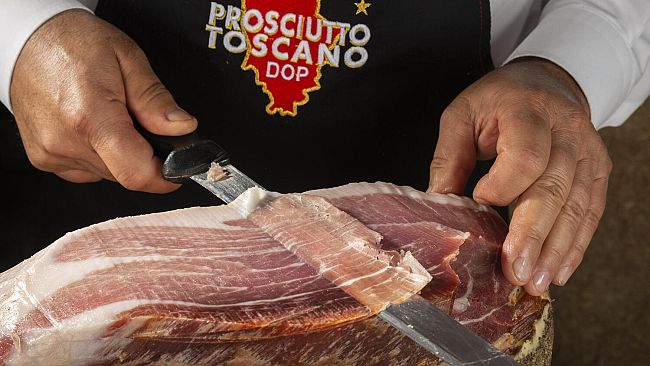 Pecorino, prosciutto, finocchiona, olio extravergine toscani: sinergia