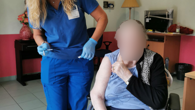 Terza dose di vaccino nelle Rsa: oggi la partenza