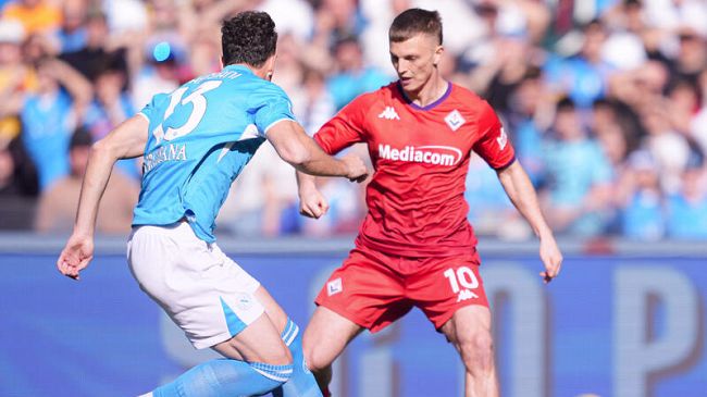 La ​Fiorentina è sconfitta al Maradona