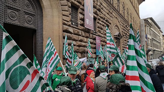 Firenze: presidio Cisl per “migliorare la Manovra'