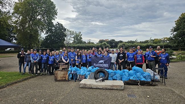 Firenze, volontari Enel ripuliscono il Parco delle Cascine