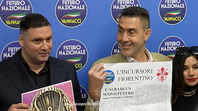 futuro-nazionale-fa-ronde-per-le-strade-di-firenze