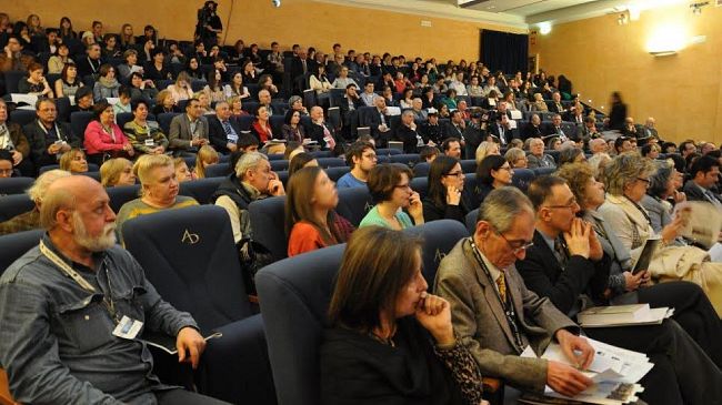Carenza di calcio: a Firenze si parla di una nuova terapia ormonale