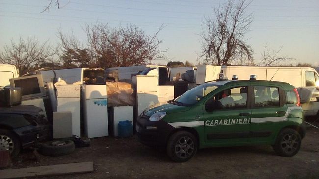 Prato: già smaltite 25 tonnellate di rifiuti speciali in via Spina